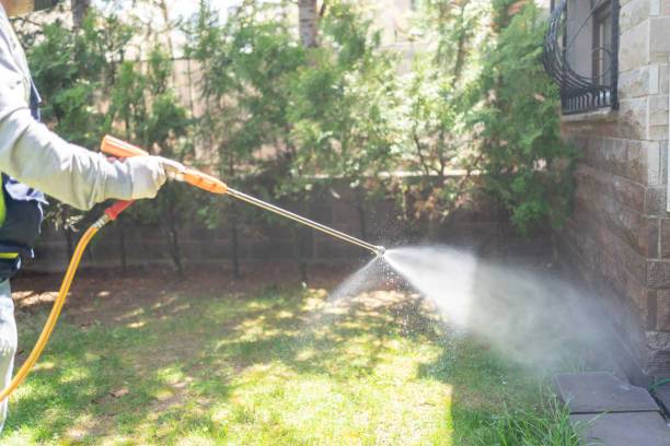 Best Pest Removal Services  in Farmersburg, IN